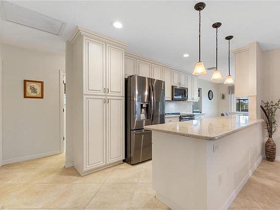 4th image of 558 Macedonia DR