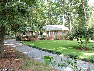 2nd image of 7718 Yarmouth Dr