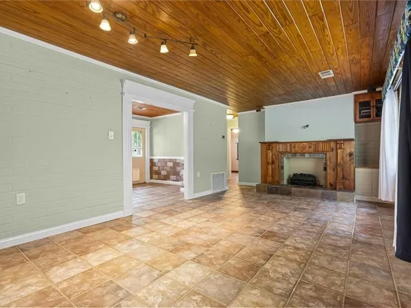 408 Chenault Ave, Dauphin Island, AL 36528