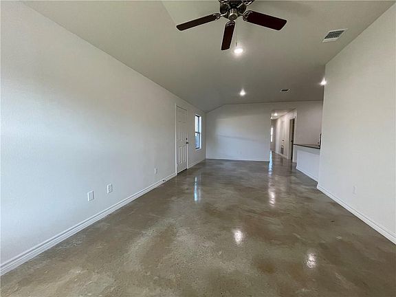 4th image of 2404 Duntov Dr #A