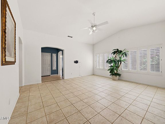3rd image of 10829 W PIUTE Avenue