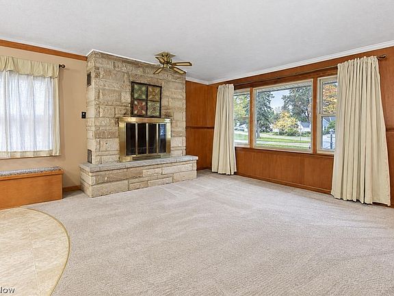 5th image of 8161 Midland Rd
