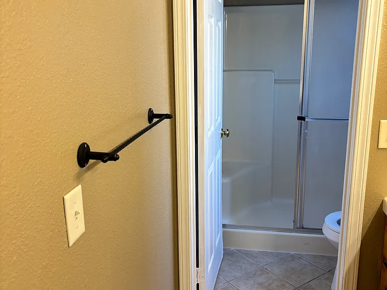 2535 N Locust Ct — Photo 10