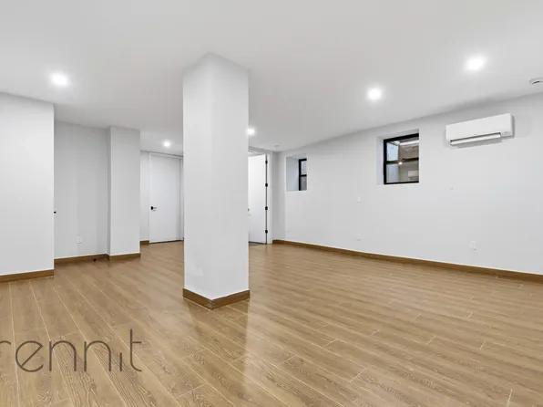 265 Malcolm X Boulevard image 16 of 27