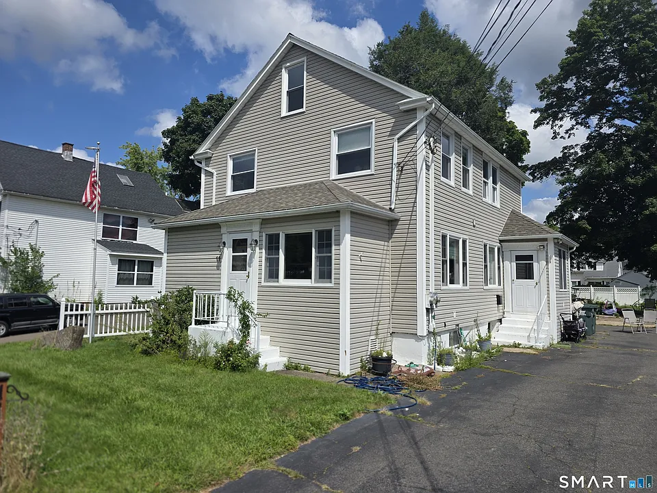 11 Ames Ave