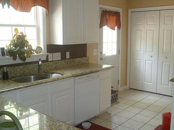 5th image of 55 Kings Ct