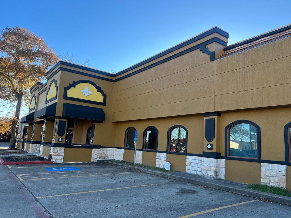 2nd image of 811 Avenue D