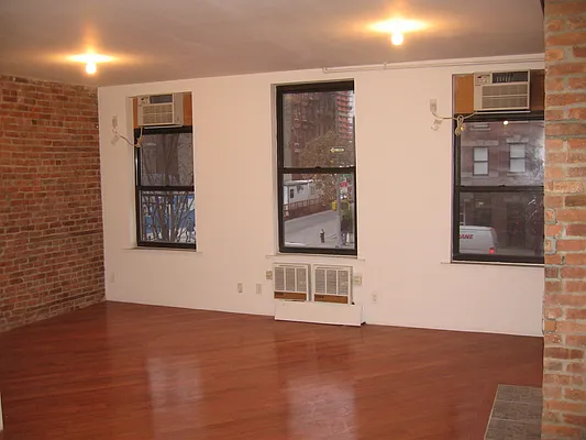 Rented by Absolute Capital, LLC | media 20