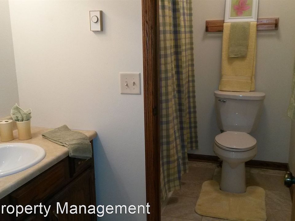 2nd image of 1802 Green Valley Dr