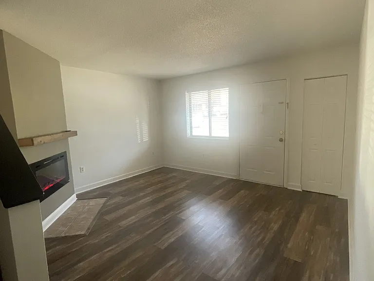 Deer Run Apartments — Photo 26