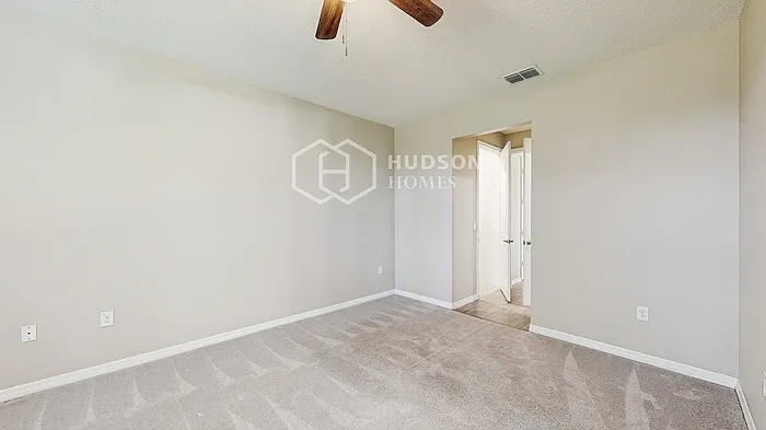 1527 Lyonsdale Ln — Photo 13
