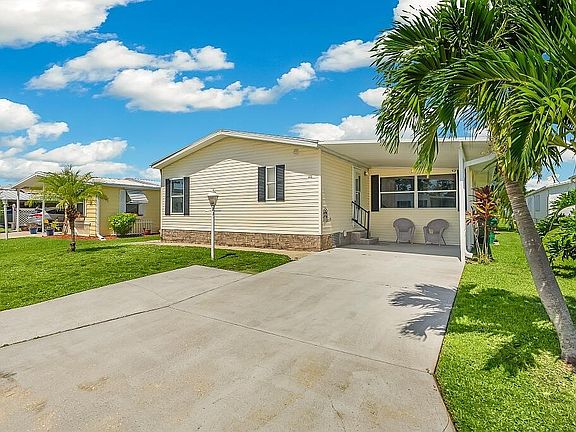 4th image of 332 Avocado Drive