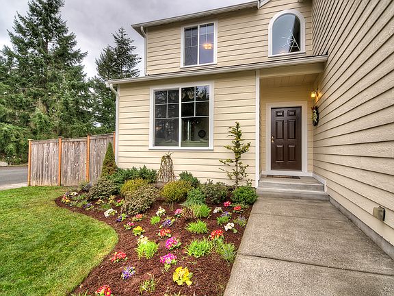 2nd image of 16724 127th Avenue Ct E