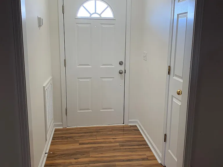 109 Marymont Dr — Photo 3