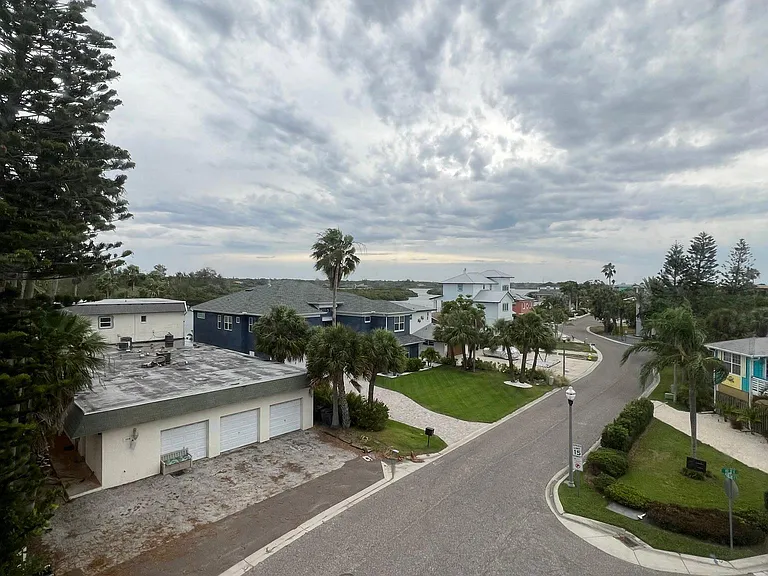 18131 Gulf Blvd #D — Photo 17