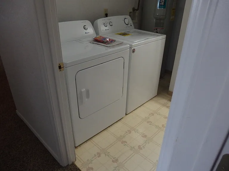 1443 Northwood Dr — Photo 5