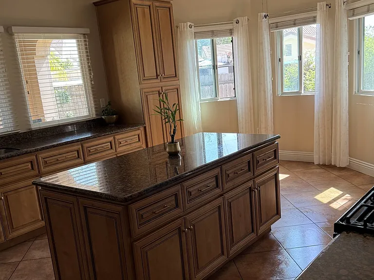 507 Grove Pl — Photo 28