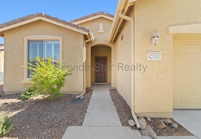 42181 W Basie Ln — Photo 4