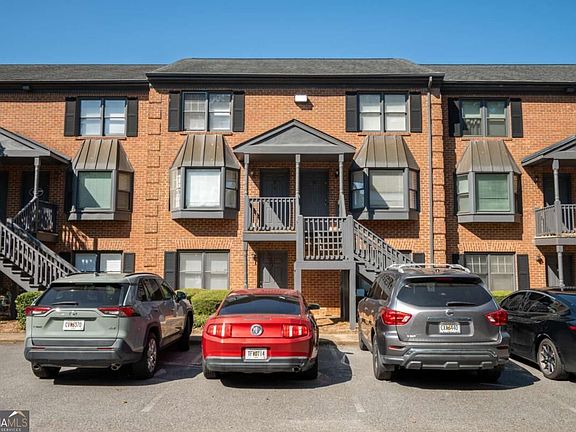 3rd image of 550 Dearing St #9