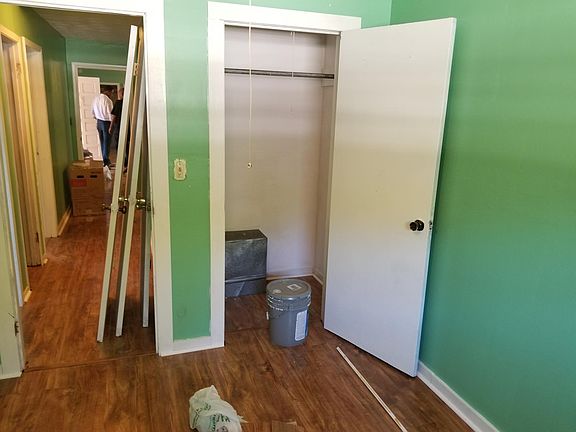 4th image of 1717 W 43rd St