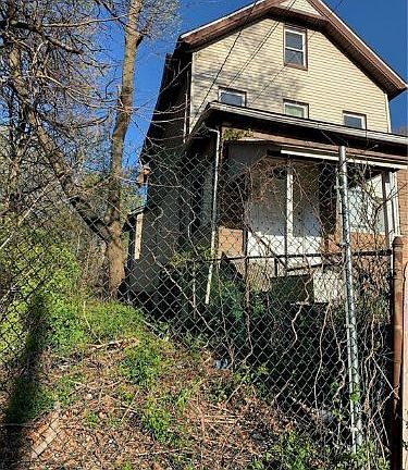 5th image of 261 S Fulton Ave