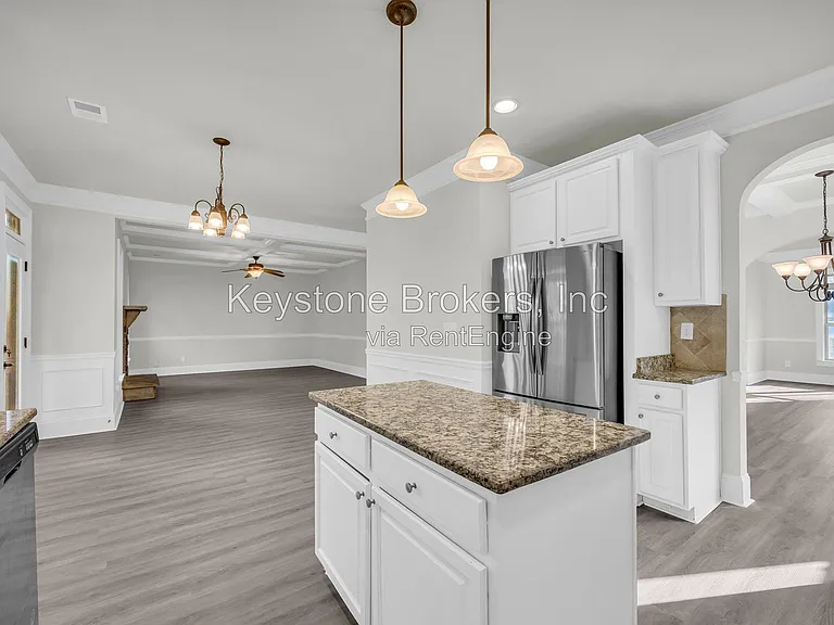 1216 Trophy Club Ave — Photo 2