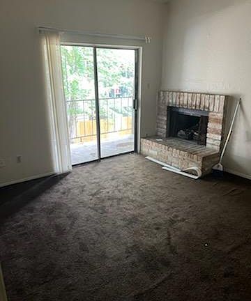5th image of 8034 Antoine Dr APT 221