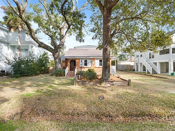 2nd image of 912 Jones Avenue