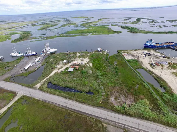 24309 Highway 1, Golden Meadow, LA 70357