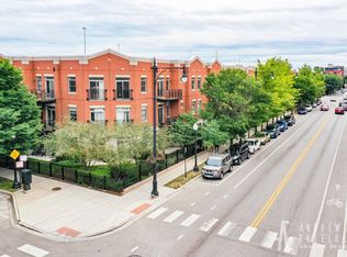 757 W 14th St APT 1B, Chicago, IL 60607