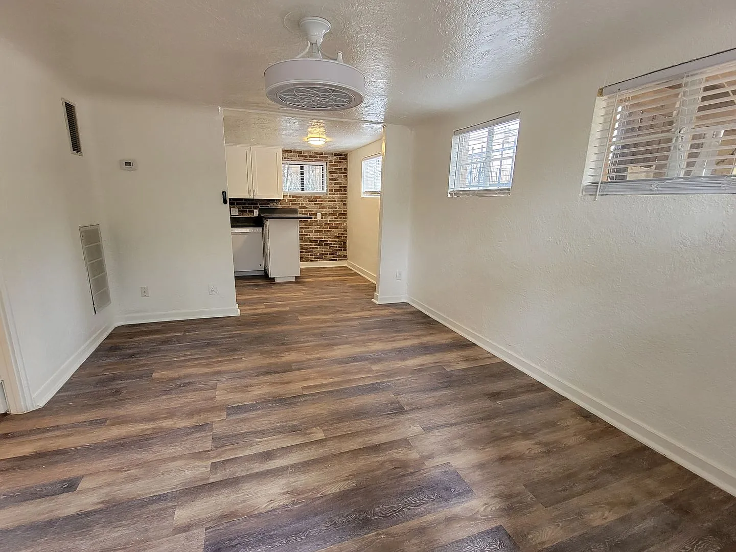 $0 First Month! Charming 1br Garfield District Duplex | Near Downtown Phoenix & Asu + Shared Back... — Photo 3