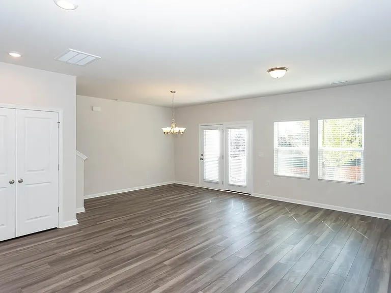 224 Brook Farm Ln — Photo 10