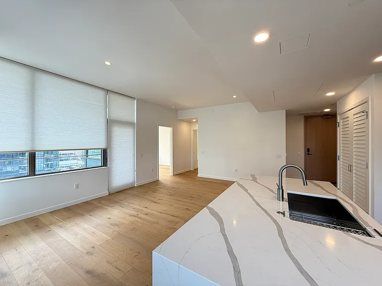 10232 NE 10th St #909 — Photo 8