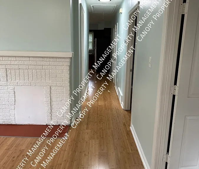 405 Roosevelt Blvd — Photo 3