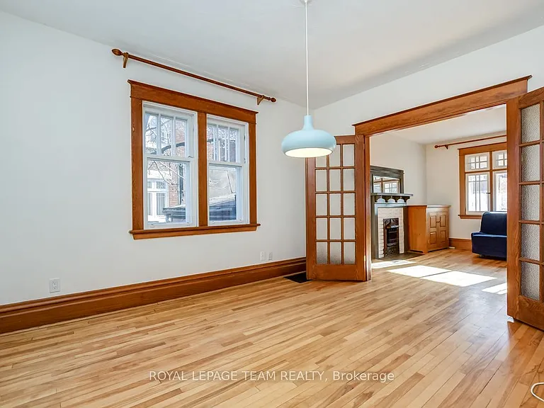 995 Gladstone Ave — Photo 11