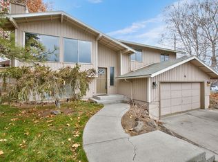 95 Palmer Dr, Selah, WA 98942