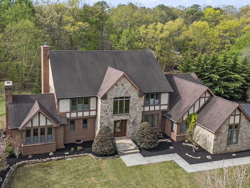 1st image of 105 Clover Court