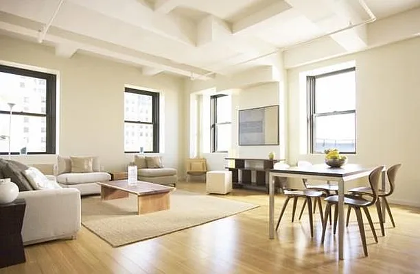 Rented by R New York | media 10