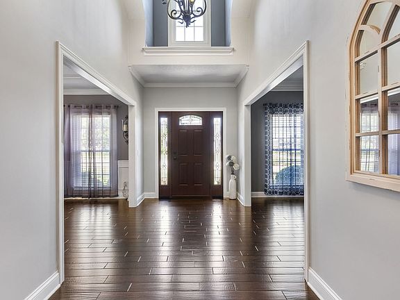 4th image of 2267 Saint Andrews Cir