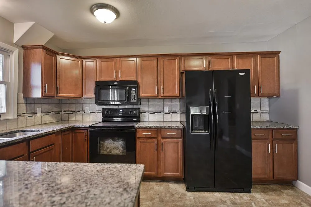 5321 S 106th Street — Photo 3
