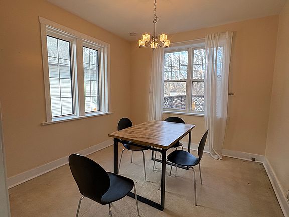 3rd image of 228 Beaverbrook St
