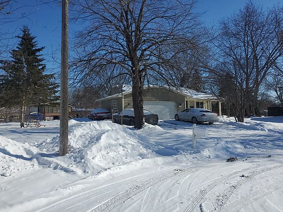 3rd image of 2609 81st Ave N