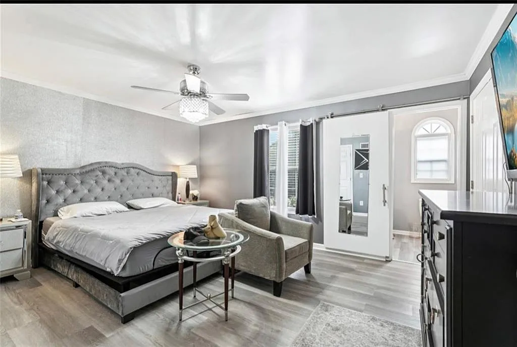 2 bed, 2.5 bath, 1214 sqft, $2,200 — Photo 3
