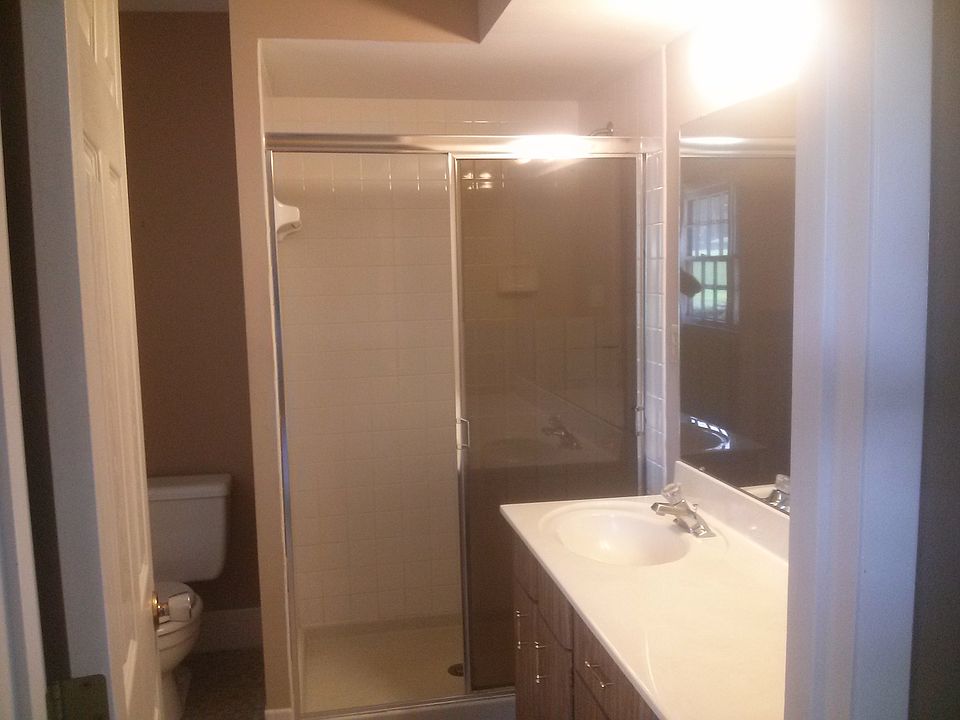 1st image of 638 Broadmoor Dr