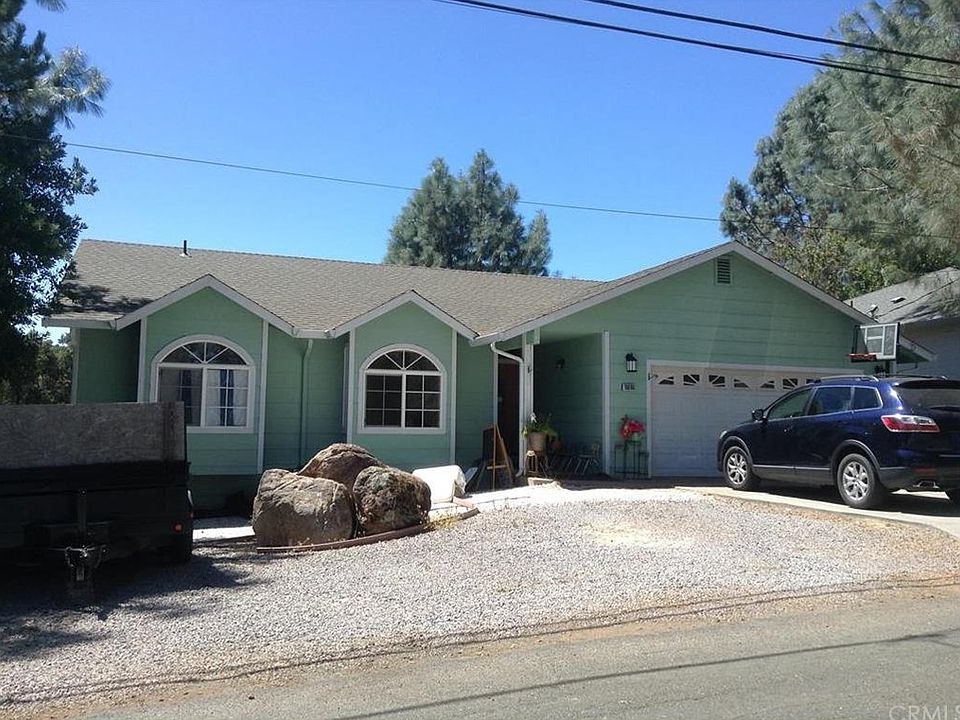 1st image of 10686 Fairway Dr