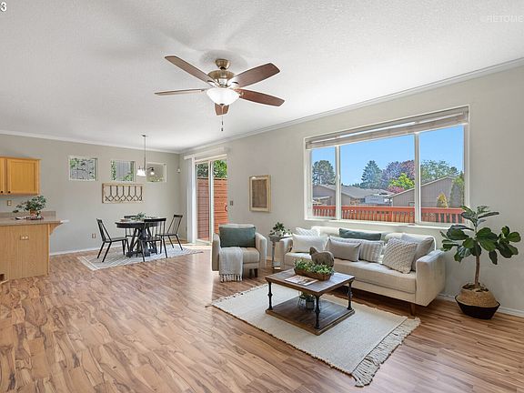 3rd image of 3358 SE San Marino Ave