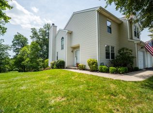 97 Choctaw Ridge Rd, Branchburg, NJ 08876