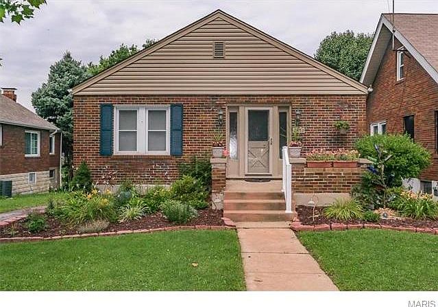1st image of 2451 Hartland Ave