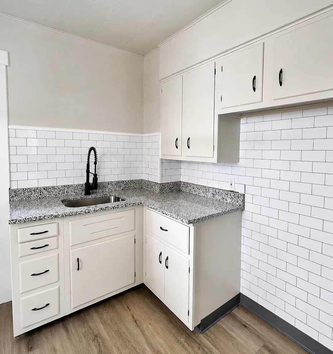 2 bed, $1,300 — Photo 4