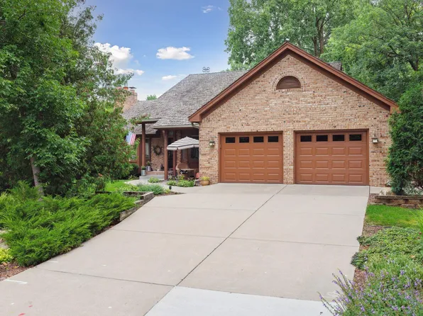 8300 W 93rd St, Bloomington, MN 55438